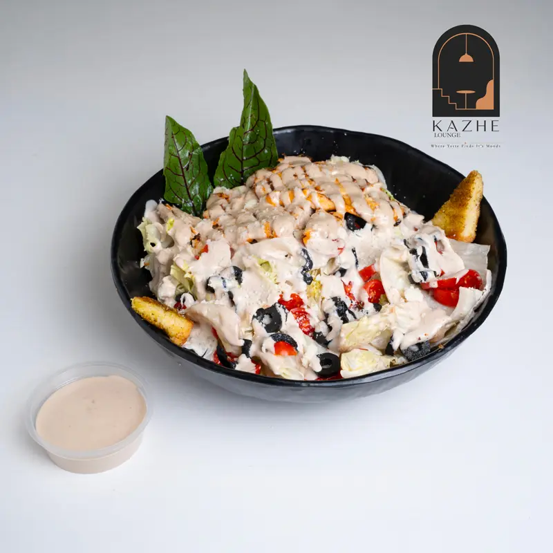 سالاد سزار با مرغ گریل